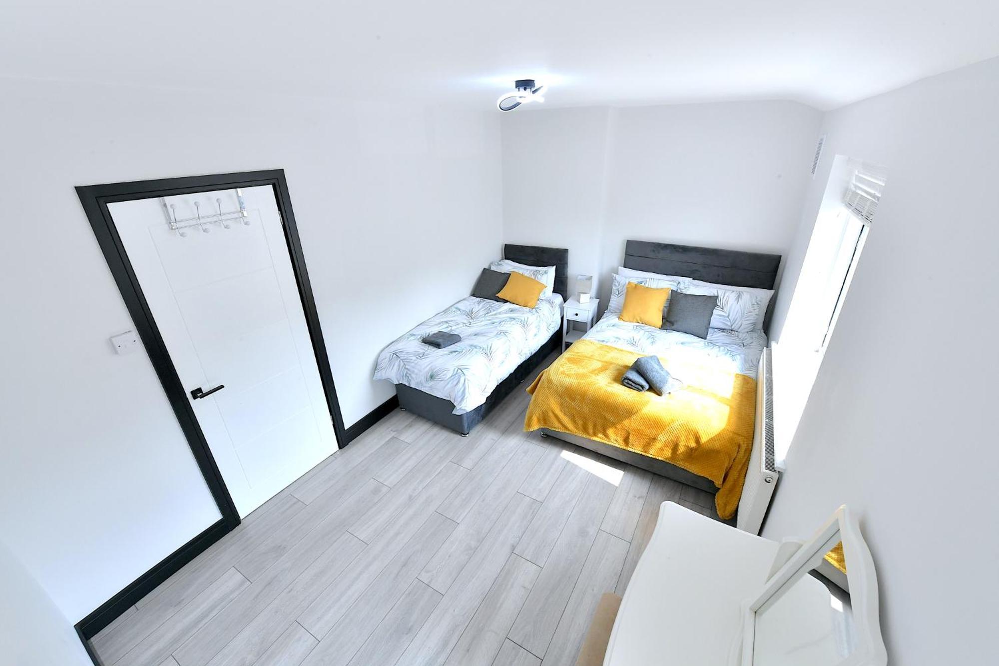 North West London Escape Villa มิลล์ฮิลล์ ภายนอก รูปภาพ
