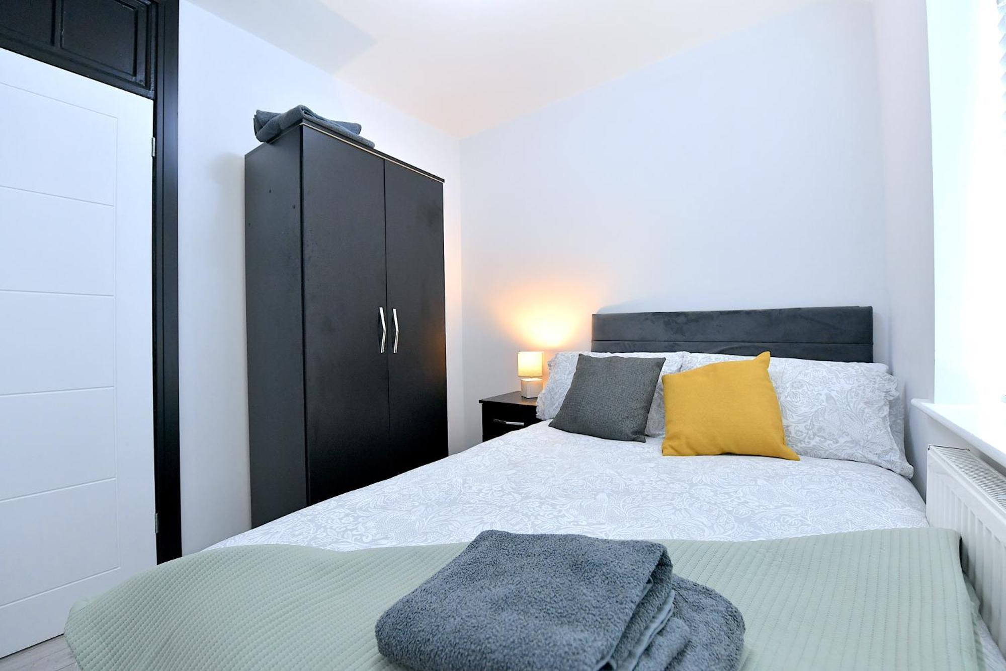 North West London Escape Villa มิลล์ฮิลล์ ภายนอก รูปภาพ
