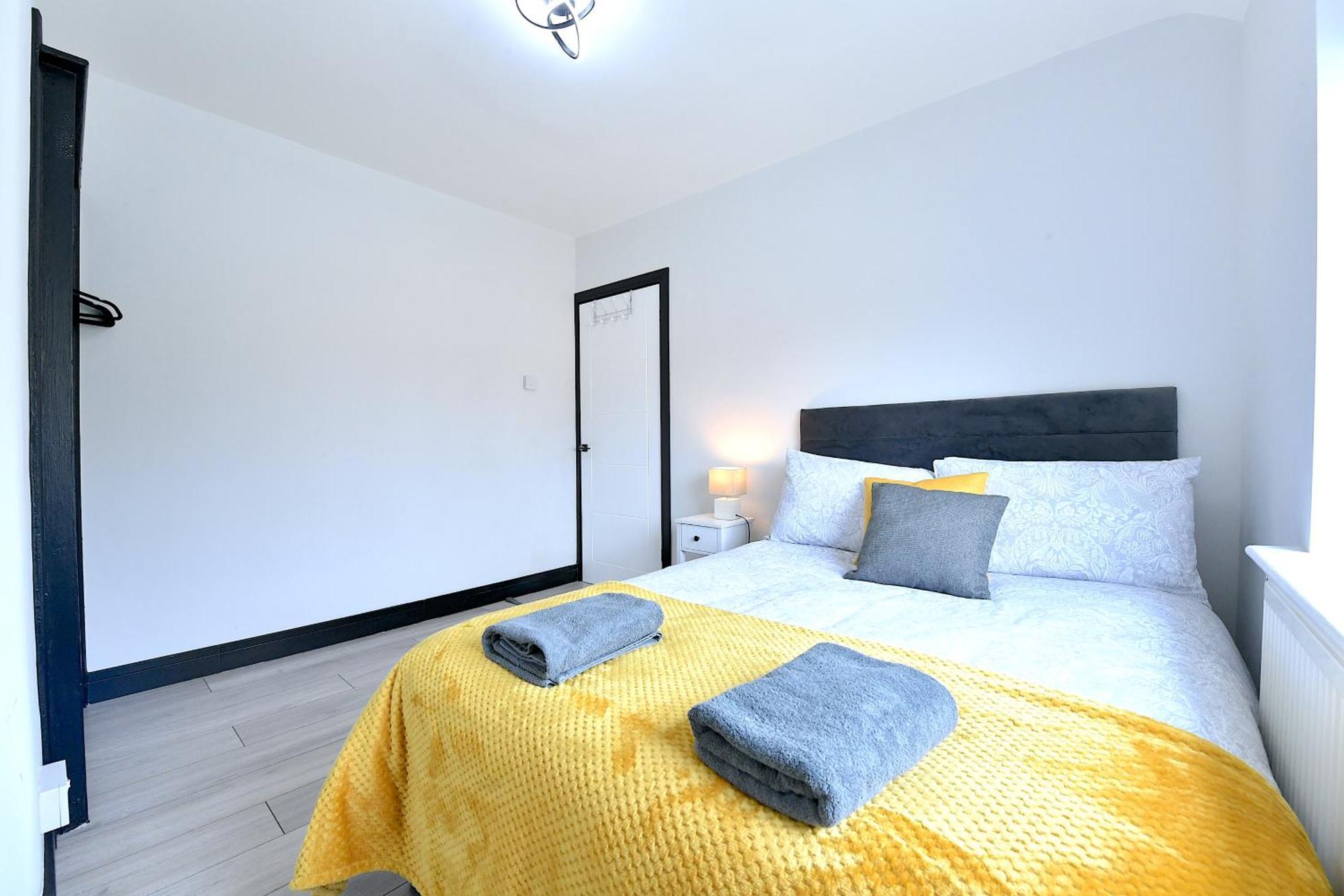 North West London Escape Villa มิลล์ฮิลล์ ภายนอก รูปภาพ